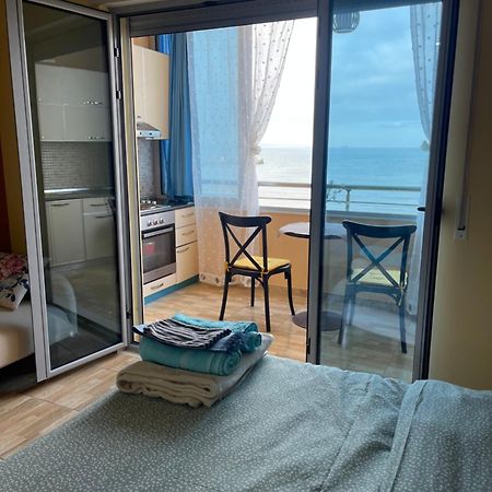 Аpartments On The Beach Durrës Exterior foto